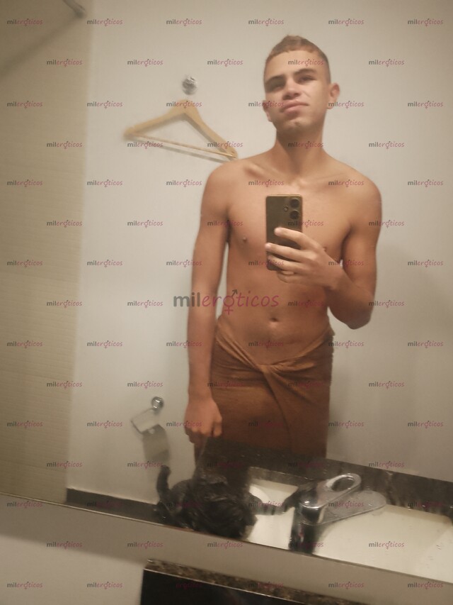 FOTOS DE APASIONADO Y NINFOMANO SOLTERO SIN HIJOS