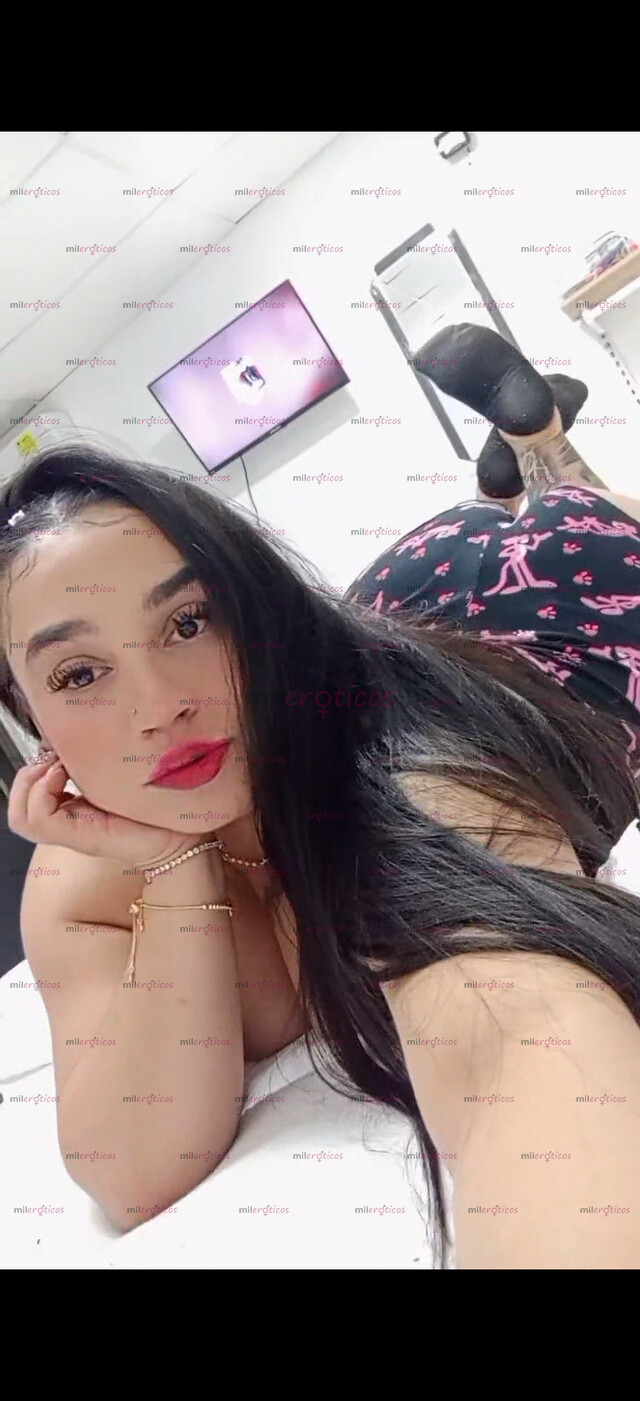 FOTOS DE UNIVERSITARIA CURVI SEXY DE PASO POR TU CUIDAD