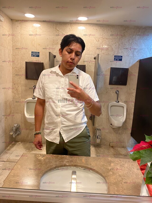 FOTOS DE VEN Y PRUEBA ME TENGO 22 TE VA A GUSTAR LA TENGO GRUESA Y ME MIDE BIEN