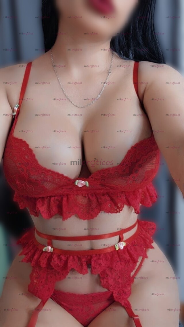 FOTOS DE JOVEN ARDIENTE, NALGONA Y CON UNAS TETAS DELICIOSAS!