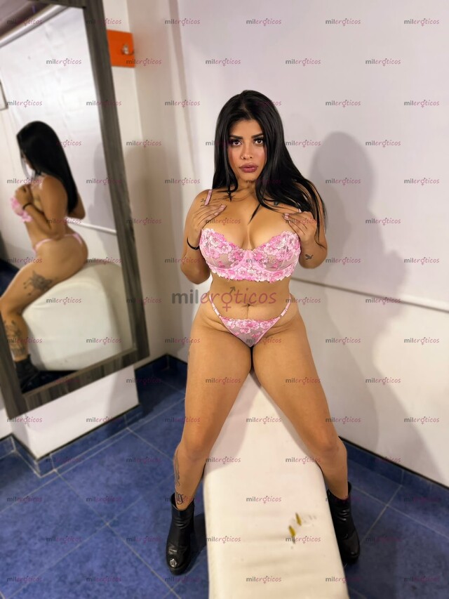 FOTOS DE HI BABY, SOY NATII UNA COLOMBIANA JUGUETONA CON UN CHOCHITO MOJADITO BIEN DELI