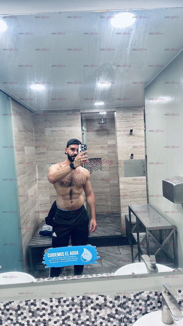 FOTOS DE AQUÍ LLEGÓ TU CUBANO CALIENTE 22 CM, PELO EN PECHO, BUEN CUERPO Y GUAPO