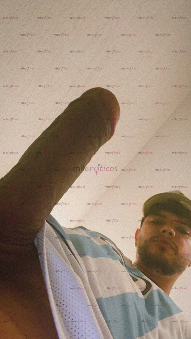 FOTOS DE EXTRANJERO DISCRETO Y EDUCADO PARA EXPERIENCIAS