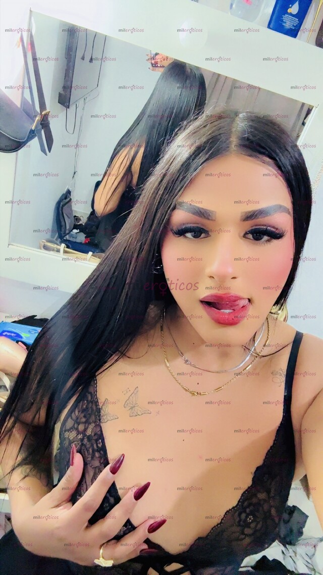 FOTOS DE HOLA SOY VIOLETA TENGO 21 AÑOS MIDO 1.75 CM UNA MORENITA MUY BONITA