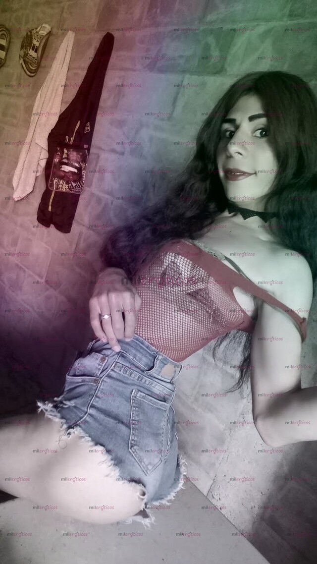 FOTOS DE LADY BOY SUMISA Y COMPLACIENTE, CON GANAS DE DISFRUTAR TU NEPE DURO