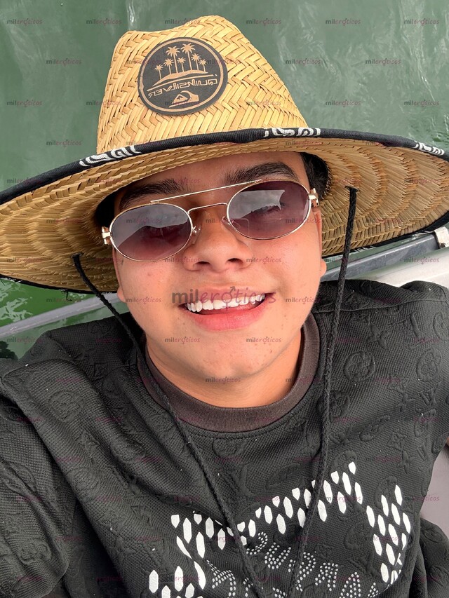 FOTOS DE SOY UN CHICO MUY DIVERTIDO ME GUSTA MUCHO INTERACTUAR CON LAS PERSONAS Y COMPLA