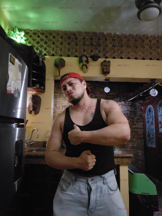 FOTOS DE VATO VARONIL , CALIENTE Y COMPLACIENTE, BUSCAS PASAR BUENOS MOMENTOS !!