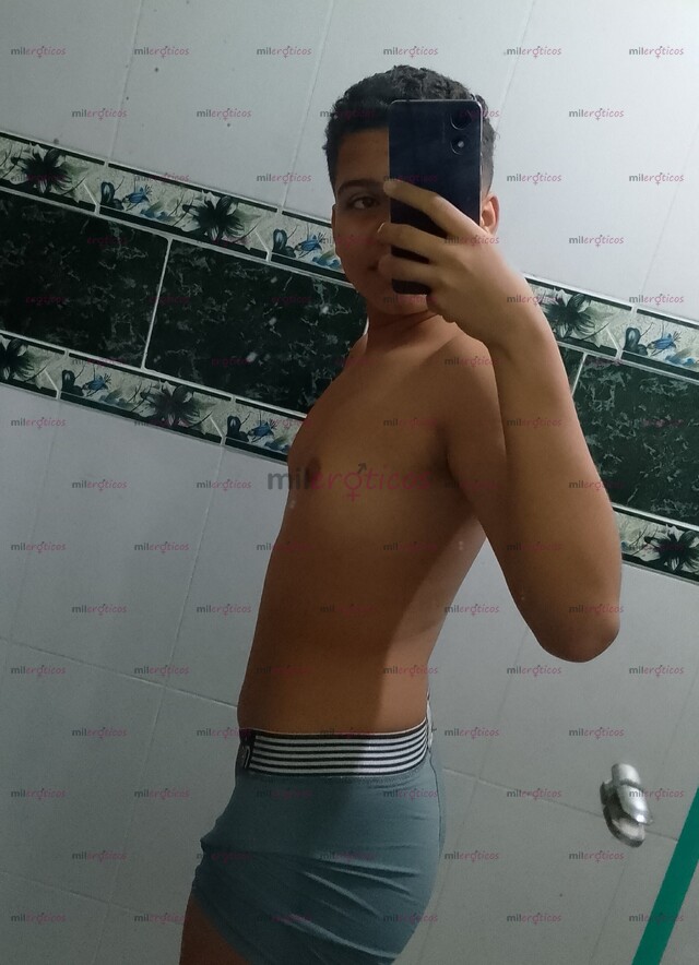 FOTOS DE SOY UN CHICO MUY DIVERTIDO ME GUSTA MUCHO INTERACTUAR CON LAS PERSONAS Y COMPLA