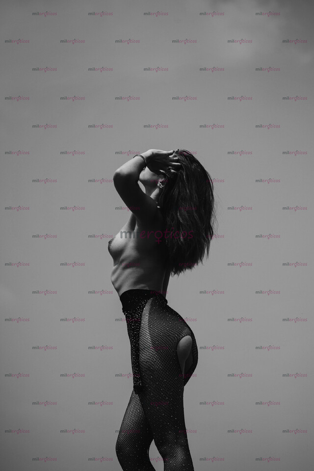 FOTOS DE ROXANNA MASAJISTA VIP PROFESIONAL LINDA Y EDUCADA