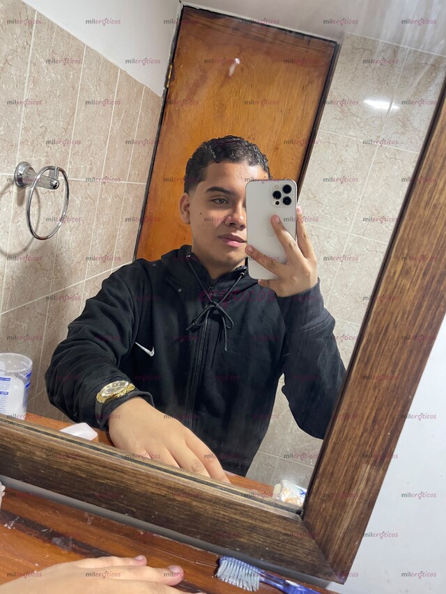 FOTOS DE SOY UN CHICO MUY DIVERTIDO ME GUSTA MUCHO INTERACTUAR CON LAS PERSONAS Y COMPLA