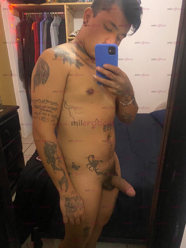 FOTOS DE CHICO ATRACTIVO MORENO TATUADO VERGON SIN PROBLEMA DE ROL