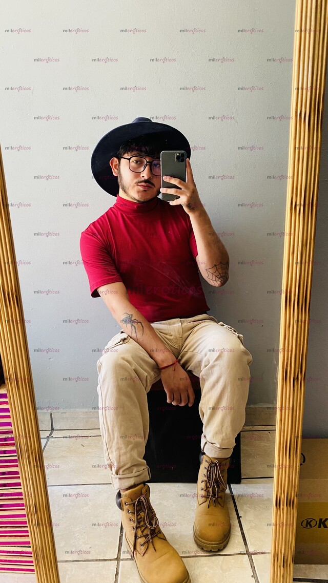 FOTOS DE PASIVO 100% SUMISO Y COMPLACIENTE (EL CHICO DE LOS TATUAJES)