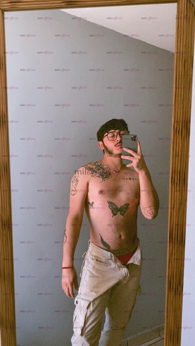 FOTOS DE PASIVO 100% SUMISO Y COMPLACIENTE (EL CHICO DE LOS TATUAJES)