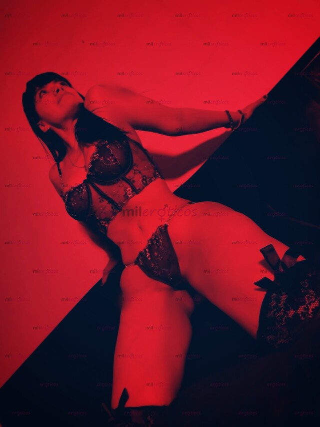 FOTOS DE MADIE, FLAQUITA HERMOSA CON UNA CINTURITA Y CUERPO ESBELTOS