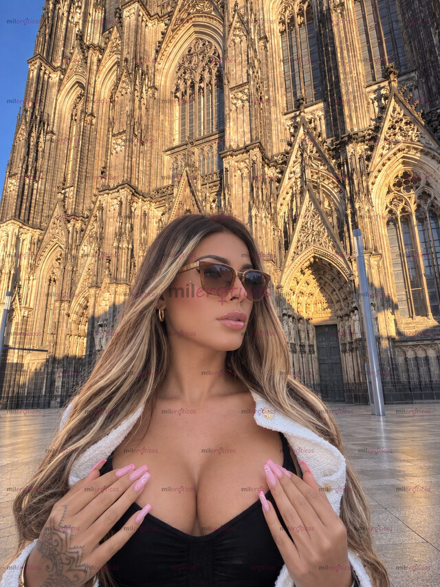 FOTOS DE DIOSA EXÓTICA TATUADA CULONA DISPONIBLE PARA CUMPLIR TODAS TUS FANTASIAS