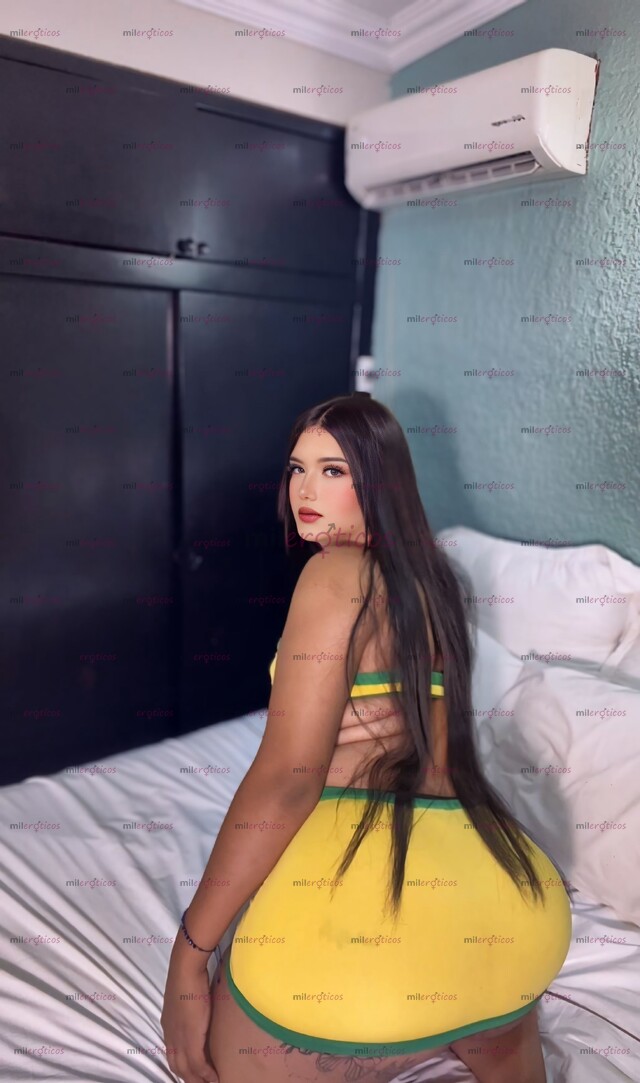 FOTOS DE NATURAL, MUY FEMENINA Y MUY COMPLACIENTE 22 AÑOS VERGONA Y APRETADITA, PRUEBAMEE