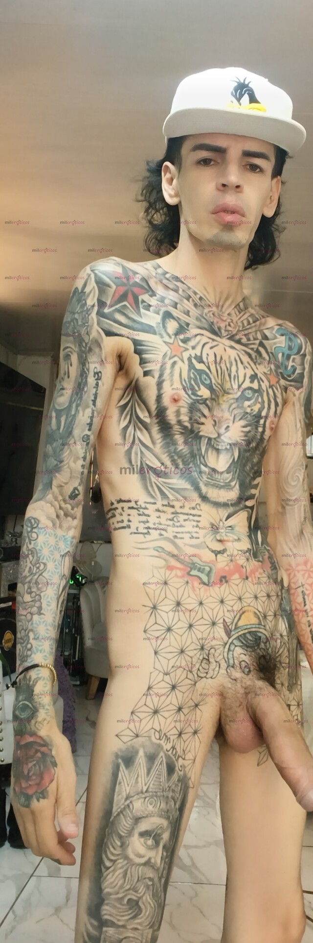 FOTOS DE FLACO ACTIVO TATUADO BLANCO MORBOSO ADICTO AL SEX