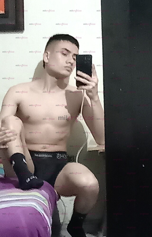 FOTOS DE JOVEN ATRACTIVO, ELEGANTE Y APASIONADO, LISTO PARA HACERTE DISFRUTAR .