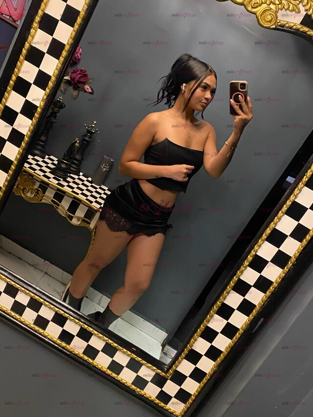 FOTOS DE COLOMBIANA FOGOSA SUPER COMPLACIENTE,NALGONA EXCELENTE TRATO QUEDARÁS SATISFECHO