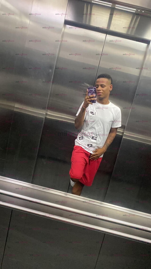 FOTOS DE HOLA SOY TU MORENO LECHERO ESTOY AQUI PARA COMPLACER TUS FANTASÍAS PASAR LINDOS