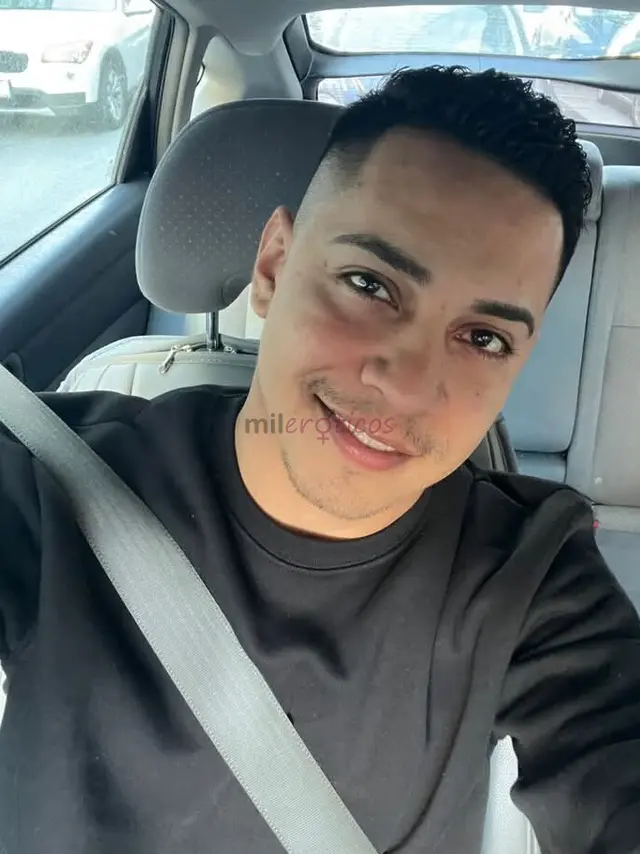 Soy un parcero amable y conversador muy travieso y caliente ganoso estoy dispuesto a cumplir tus fantasias con mucha pasion y lujuria soy un hombre se...