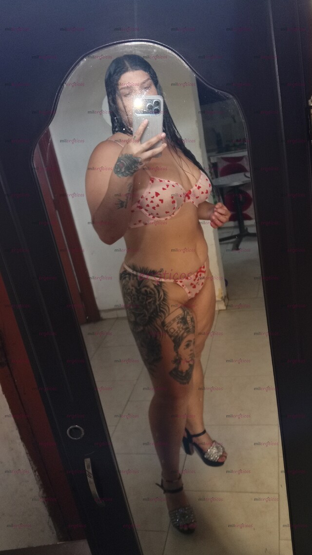 FOTOS DE MAMISONGA UNA GRANDE Y CURBY DE BUENA PRESENTACION PARA SACARTE LA LECHE