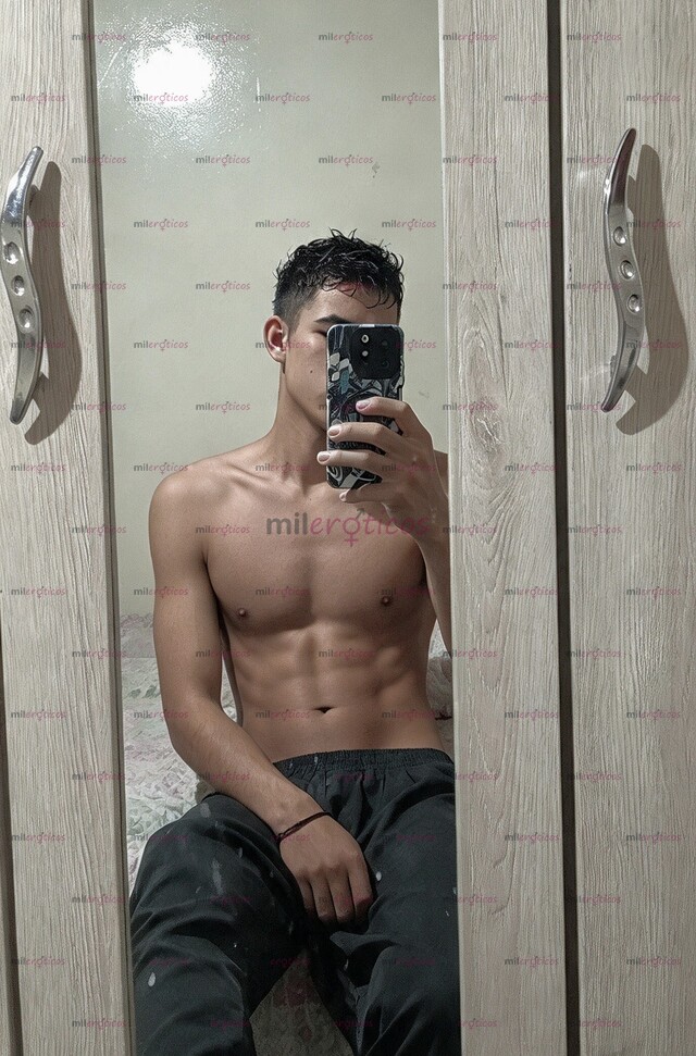 FOTOS DE GIGOLO JOVEN CON MUCHA ENERGÍA PARA DARTE COMO MÁS TE GUSTE