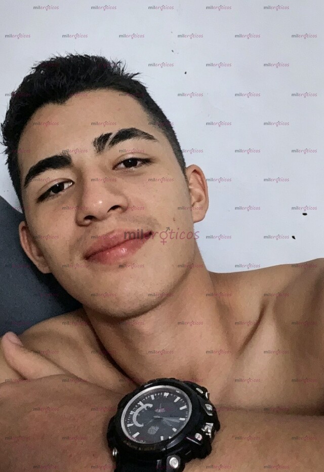 FOTOS DE GIGOLO JOVEN CON MUCHA ENERGÍA PARA DARTE COMO MÁS TE GUSTE