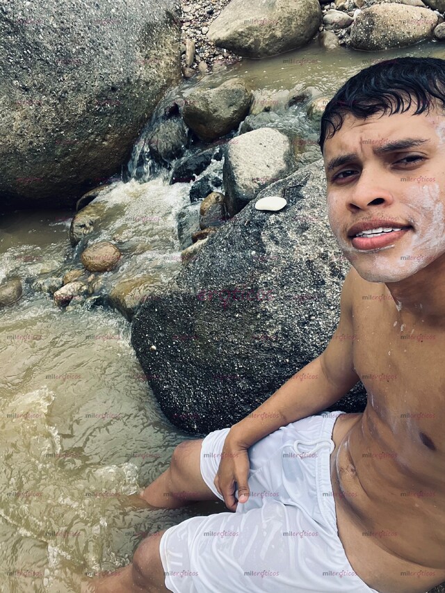 FOTOS DE CHICO COSTEÑO VERSÁTIL CON PERFIL DE HETERO RESERVADO SERIO DISCRETO