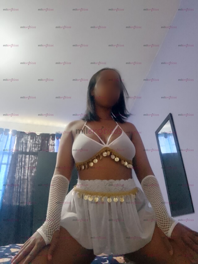 FOTOS DE ADICTA A LA VERGA, CHOCHITA ESTRECHITA Y MOJADITA PARA TI BB DAME VERGA DURISIMO