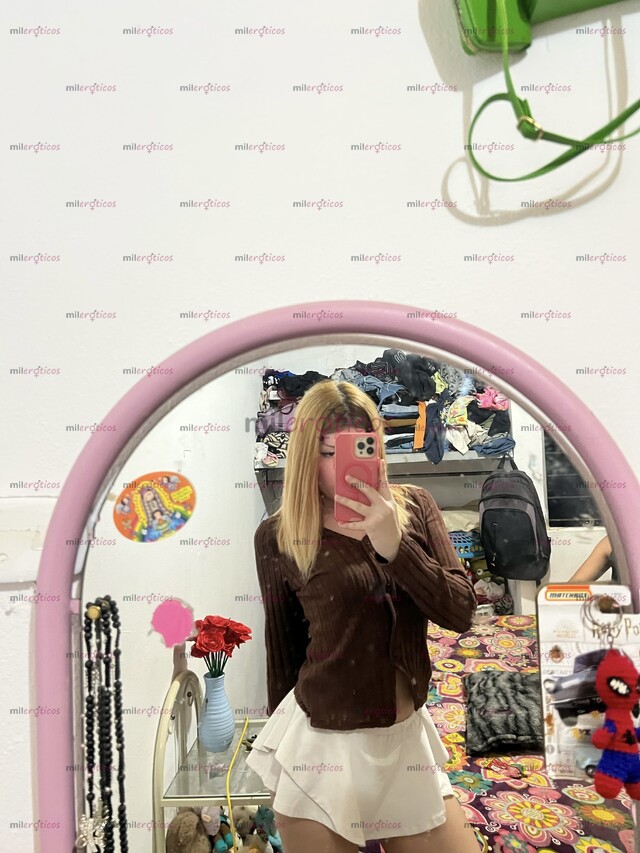 FOTOS DE JOVENCITA GÜERITA, FLAQUITA SEXY PARA PASAR UN MOMENTO AGRADABLE