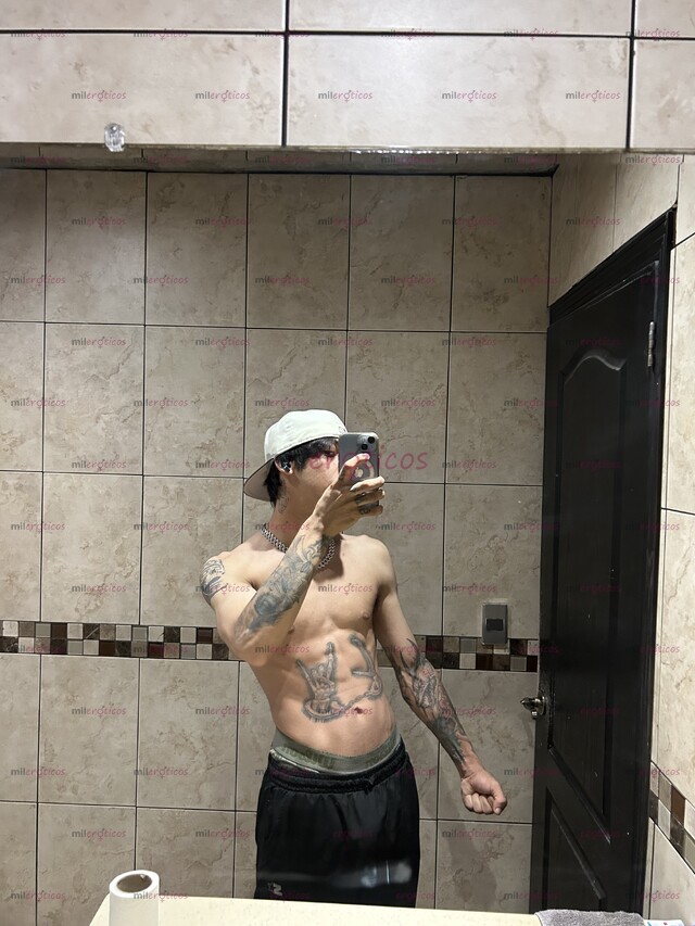 FOTOS DE 26 AÑOS, DELGADO, TATUADO Y CON 22CM QUE TE QUIEREN CONOCER
