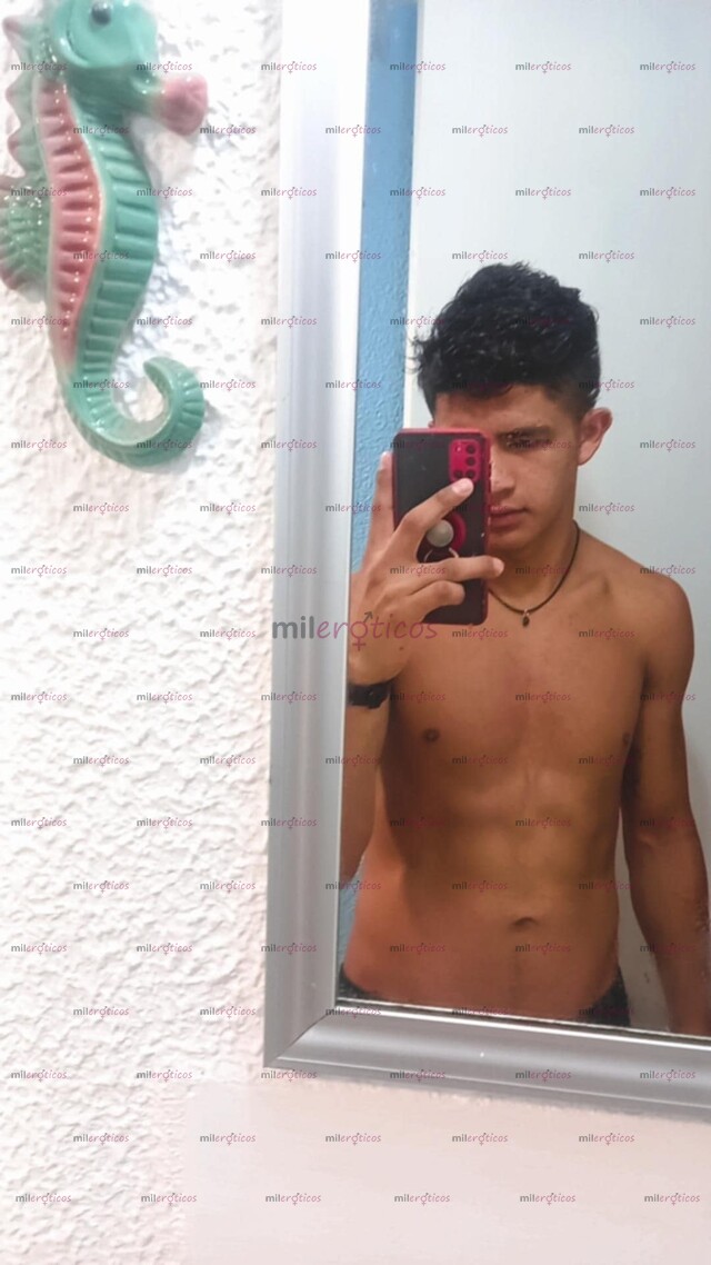 FOTOS DE JOVEN, FOGOSO Y LLENO DE PASIÓN ¡DISPUESTO A HACER DE CADA ENCUENTRO ALGO IN