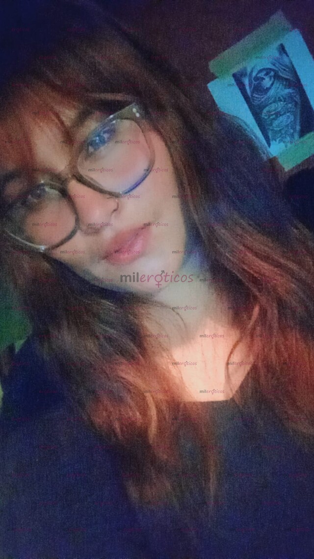 FOTOS DE 18 AÑITOS INICIANDO HORNY Y MUY COMPLACIENTE!!