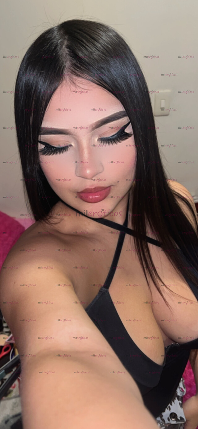 FOTOS DE RICA JOVENCITA TETONA Y CACHONDA ACOMPAÑADA DE VARIAS AMIGAS PARA TI