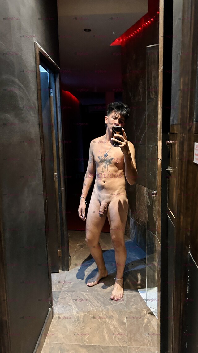 FOTOS DE CHICO ACTIVO CALIENTE DOTADO LECHERO, ME ENCANTA REVENTAR CULOS