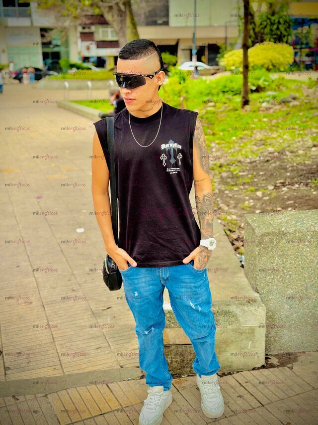 FOTOS DE CHICO JOVEN COMPLETAMENTE DISCRETO,SOLO GENTE SERIA!