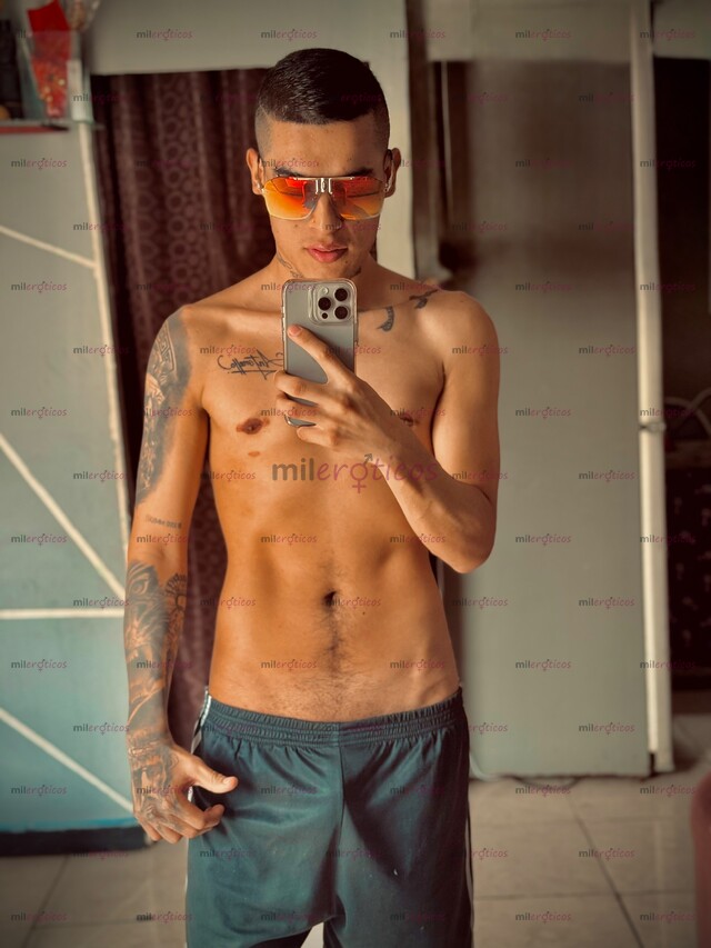 FOTOS DE CHICO JOVEN COMPLETAMENTE DISCRETO,SOLO GENTE SERIA!