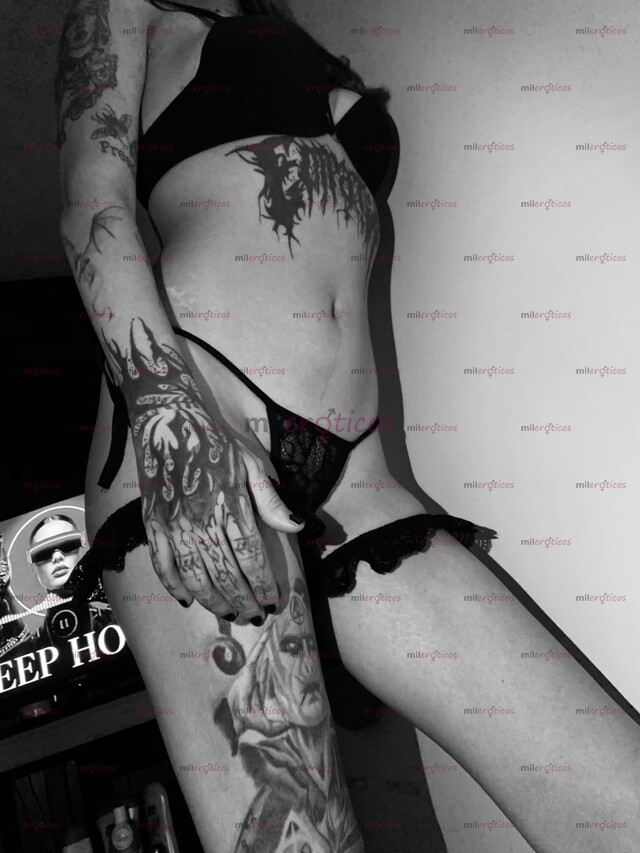 FOTOS DE LA MAS SEXY TATUADA PARCHADA QUE TE HARÁ LLEGAR A LAS ESTRELLAS