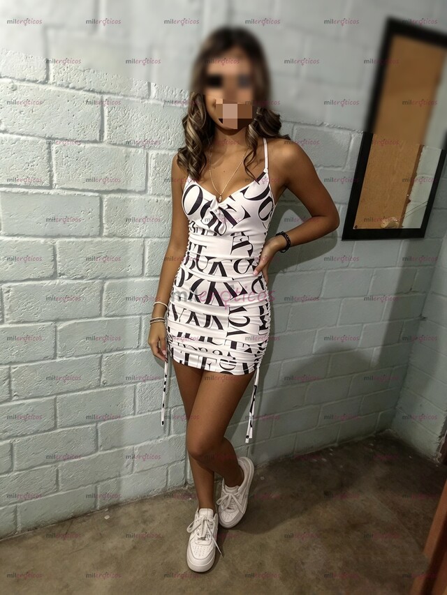 FOTOS DE DELGADA JOVEN PIEL CANELA CALIENTE COMPLACIENTE SEXO VAGINAL Y ORAL NATURAL