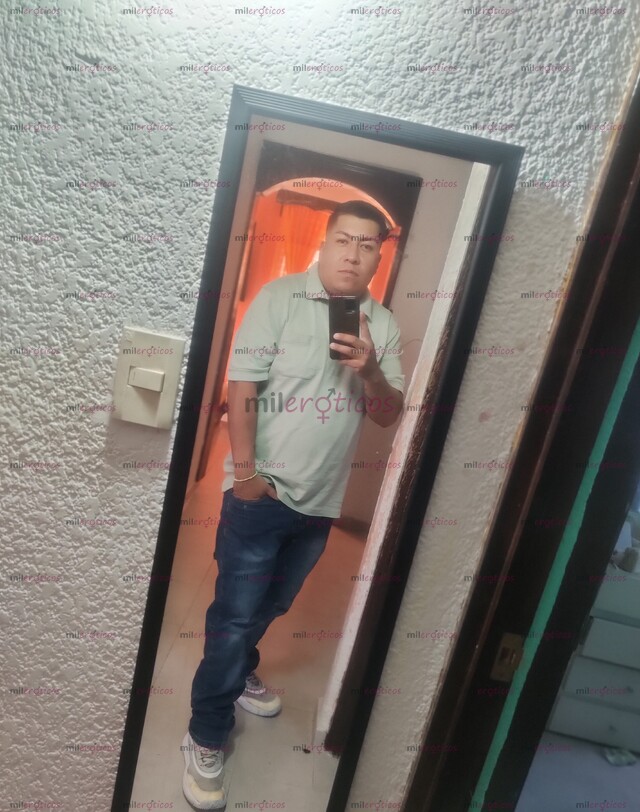 FOTOS DE HOMBRE LIMPIO DISCRETO LISTO PARA CUMPLIR TUS FANTASÍAS