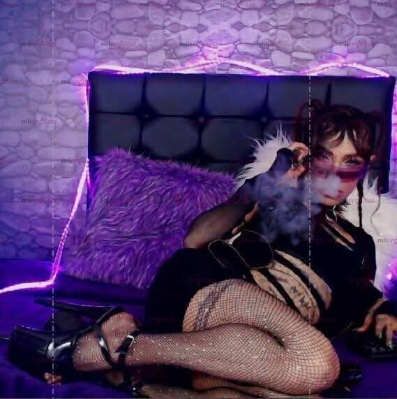 FOTOS DE KATHALIA SWITCH HOT AS HELL DISPUESTA A SATISFACER TUS MAS PROFUNDOS DESEOS