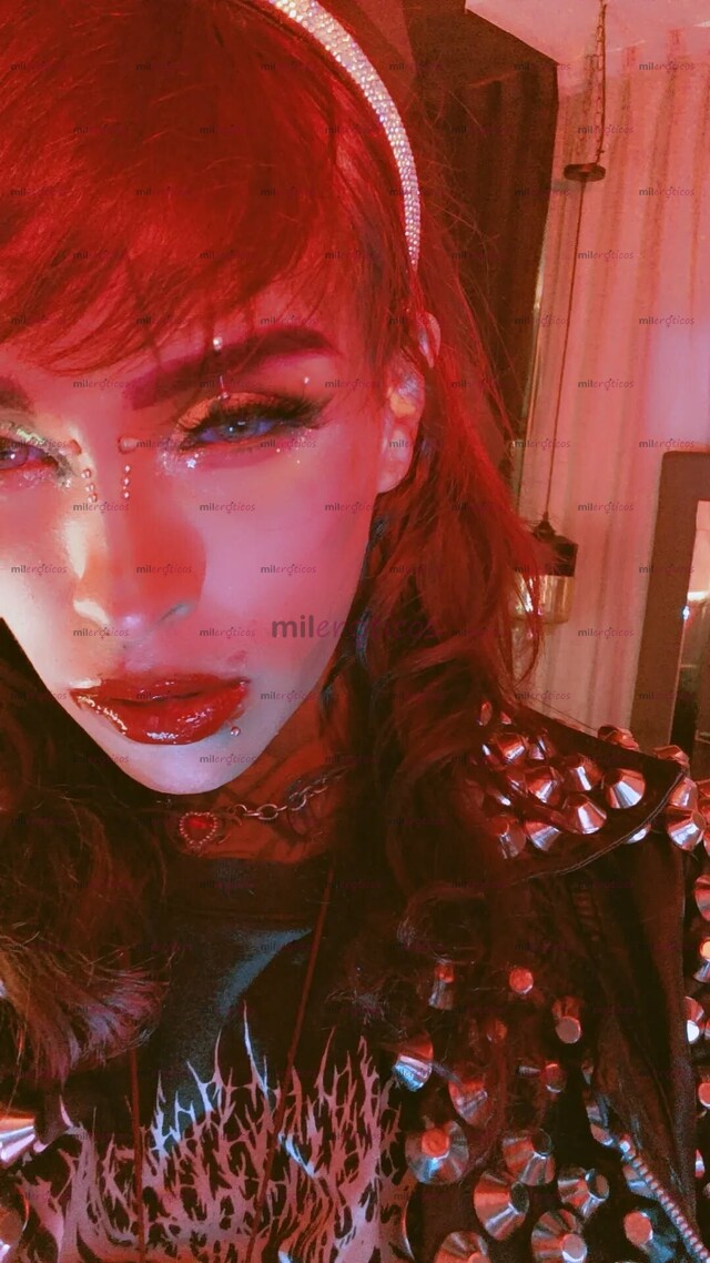 FOTOS DE KATHALIA SWITCH HOT AS HELL DISPUESTA A SATISFACER TUS MAS PROFUNDOS DESEOS
