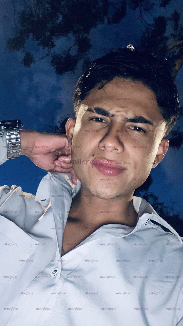 FOTOS DE HOLA SOY ANDRÉS MORENO 20CM HARÉ REALIDAD TUS FETICHES O FANTASÍAS