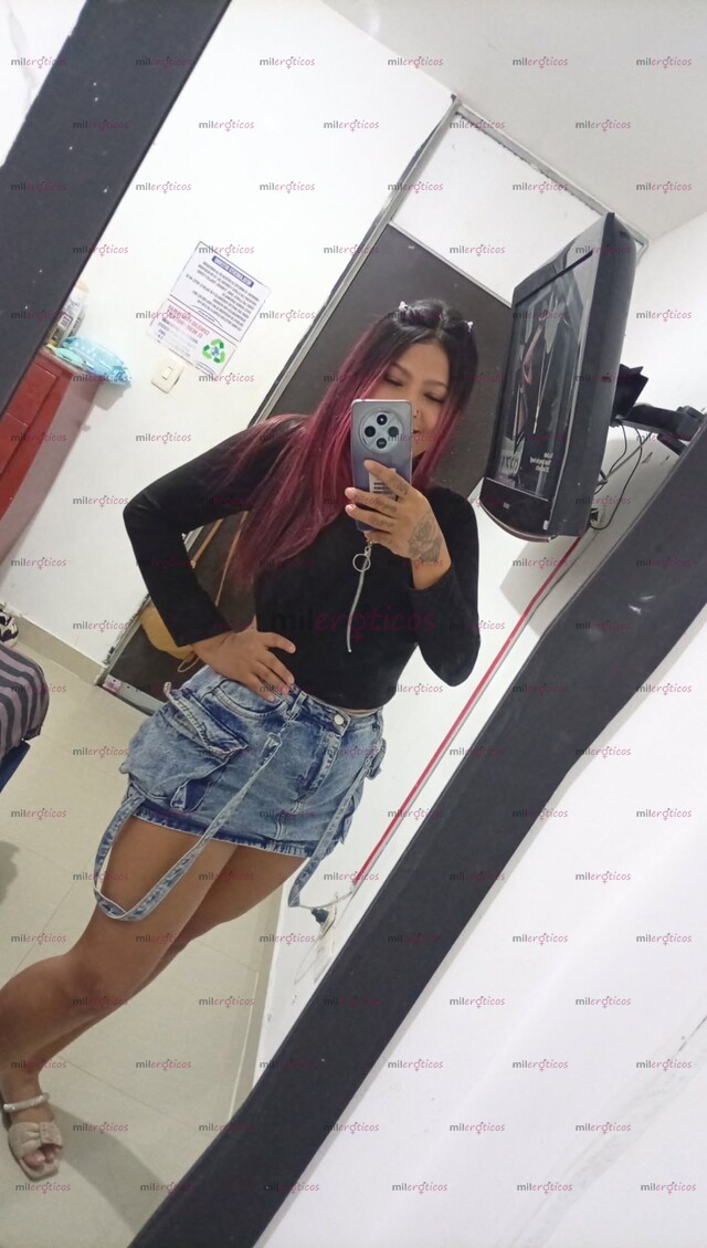 FOTOS DE CHICA DE 20 AÑOS DE PASO EN TU CUIDAD.....