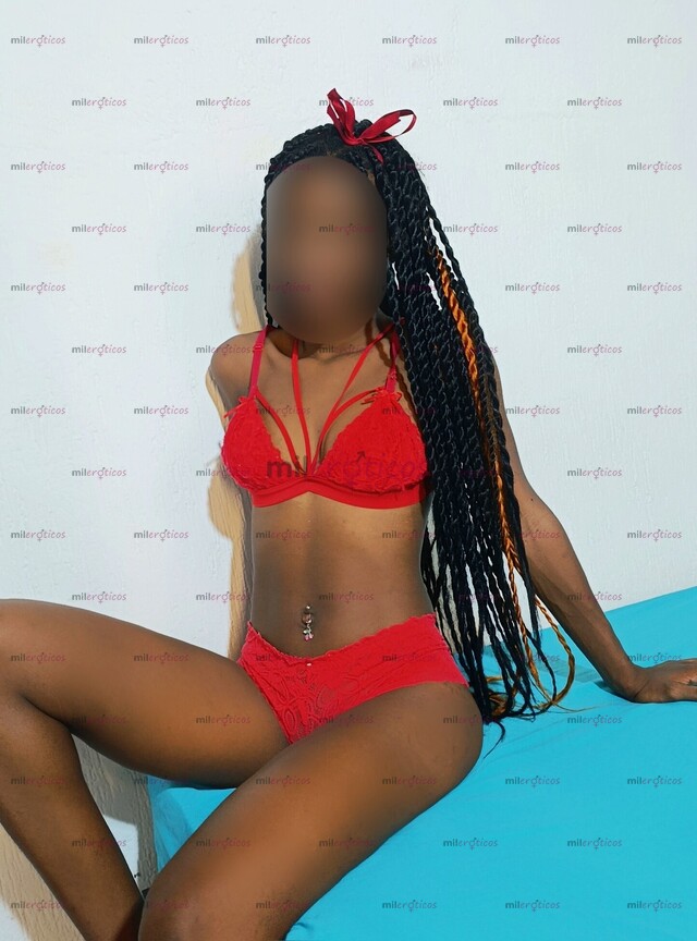 FOTOS DE NIKOL DÉJAME SER TU DULCE CHOCOLATE TENGO 18 AÑITOS Y ESTOY DISPONIBLE