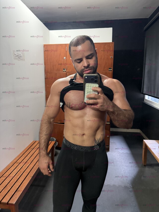 FOTOS DE MASCULINO, ATLÉTICO Y DISCRETO BESOS, PASIÓN Y TRATO DE NOVIOS