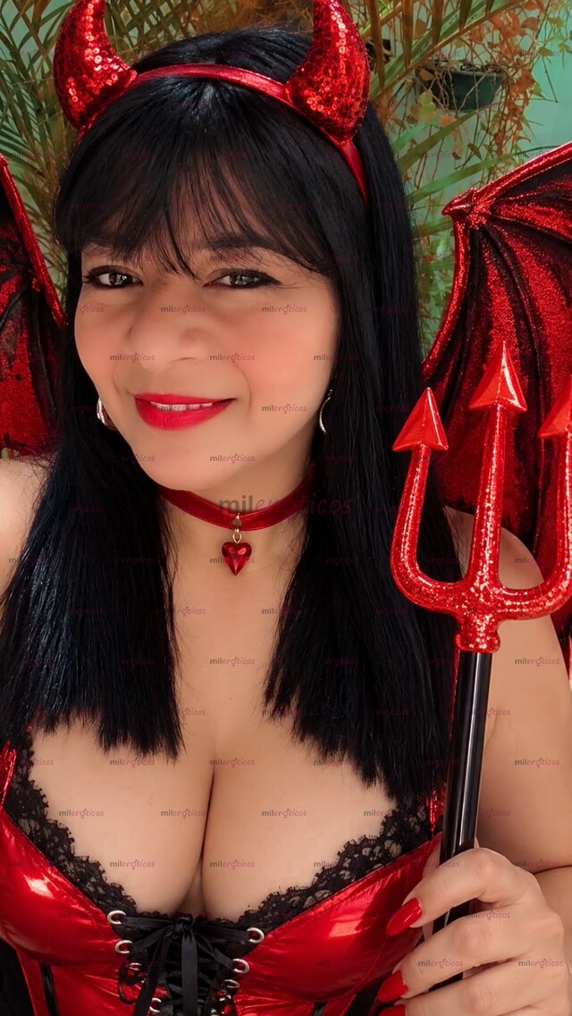 FOTOS DE DIABLITA MILF ABRIL COLOMBIANA BIEN CURVI REBUENOTA!!