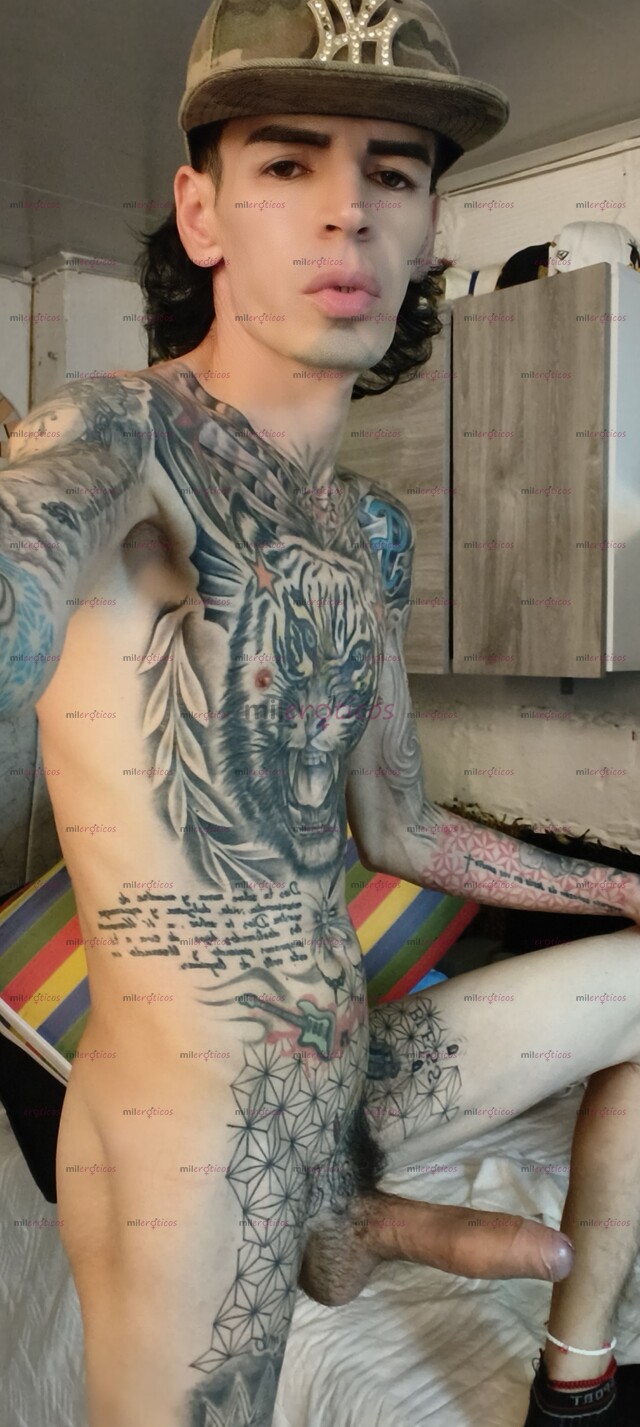 FOTOS DE FLACO ACTIVO TATUADO BLANCO MORBOSO CON SITIO