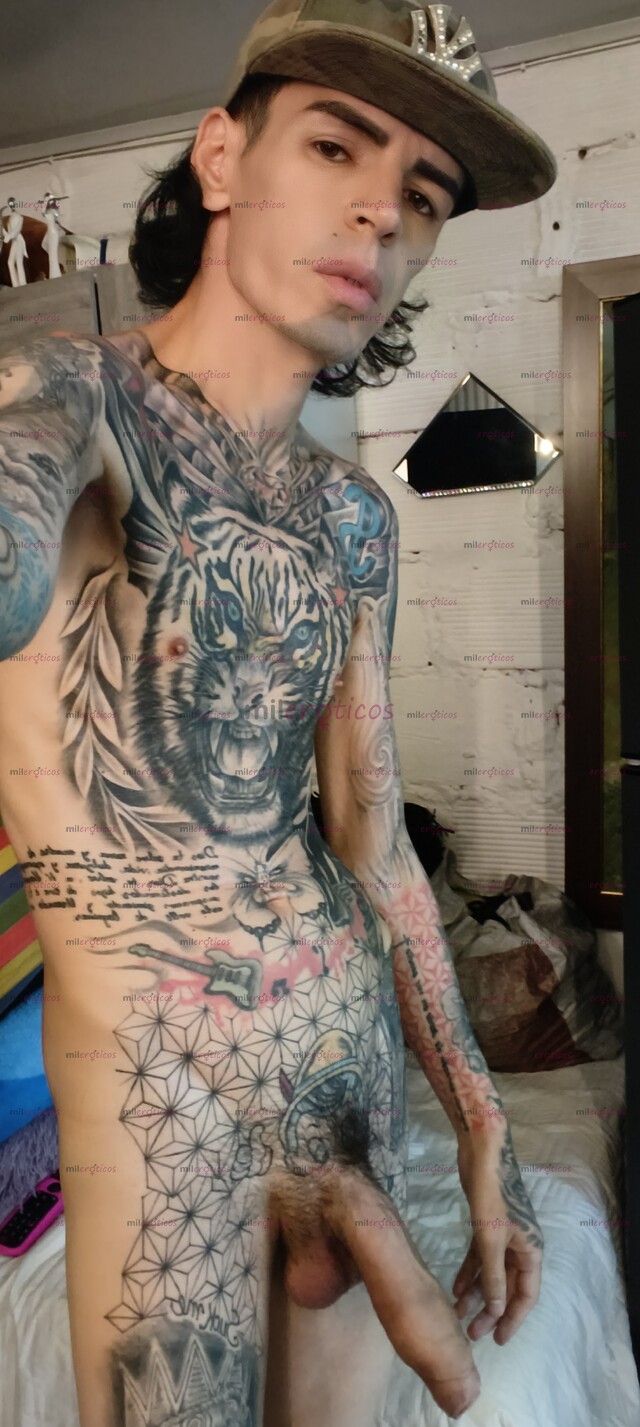 FOTOS DE FLACO ACTIVO TATUADO BLANCO MORBOSO CON SITIO